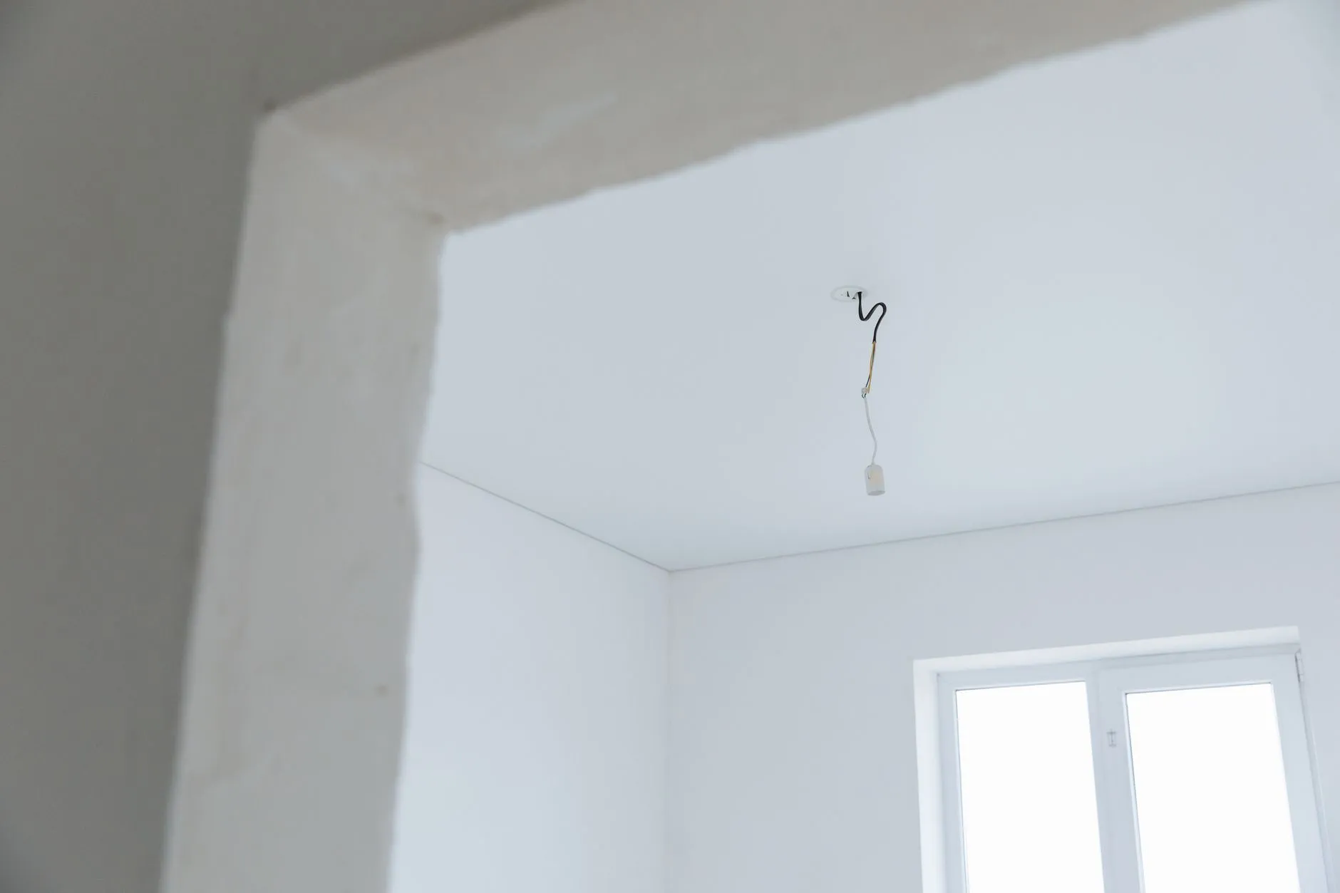 Instalație electrică în execuție la o casă nouă